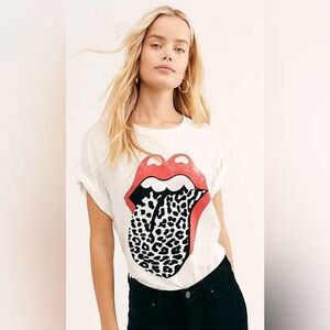 DAYDREAMER FOR FREE PEOPLE ROLLING STONES FLOCKED LEOPARD TONGUE TEE, SIZE M.